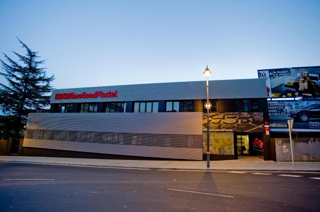 Bbk Bilbao Good Hostel Екстер'єр фото