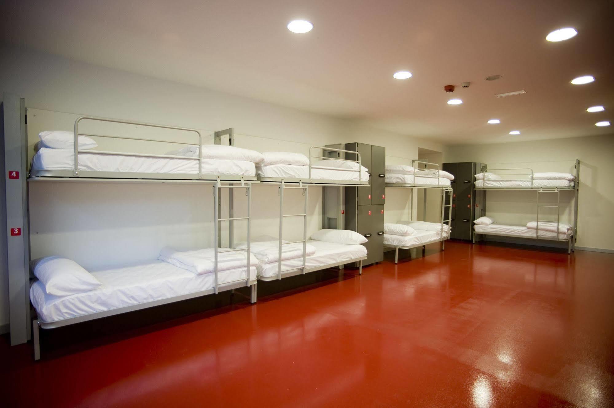 Bbk Bilbao Good Hostel Екстер'єр фото