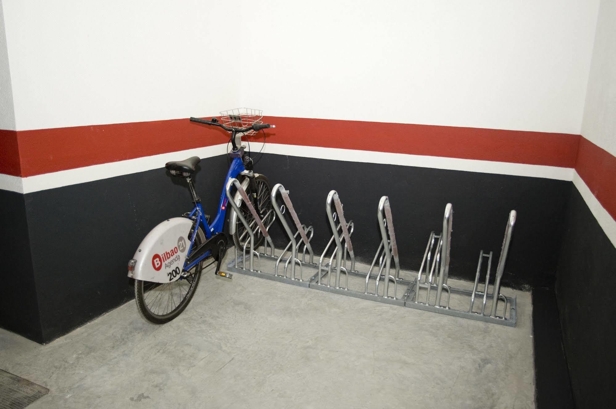 Bbk Bilbao Good Hostel Екстер'єр фото