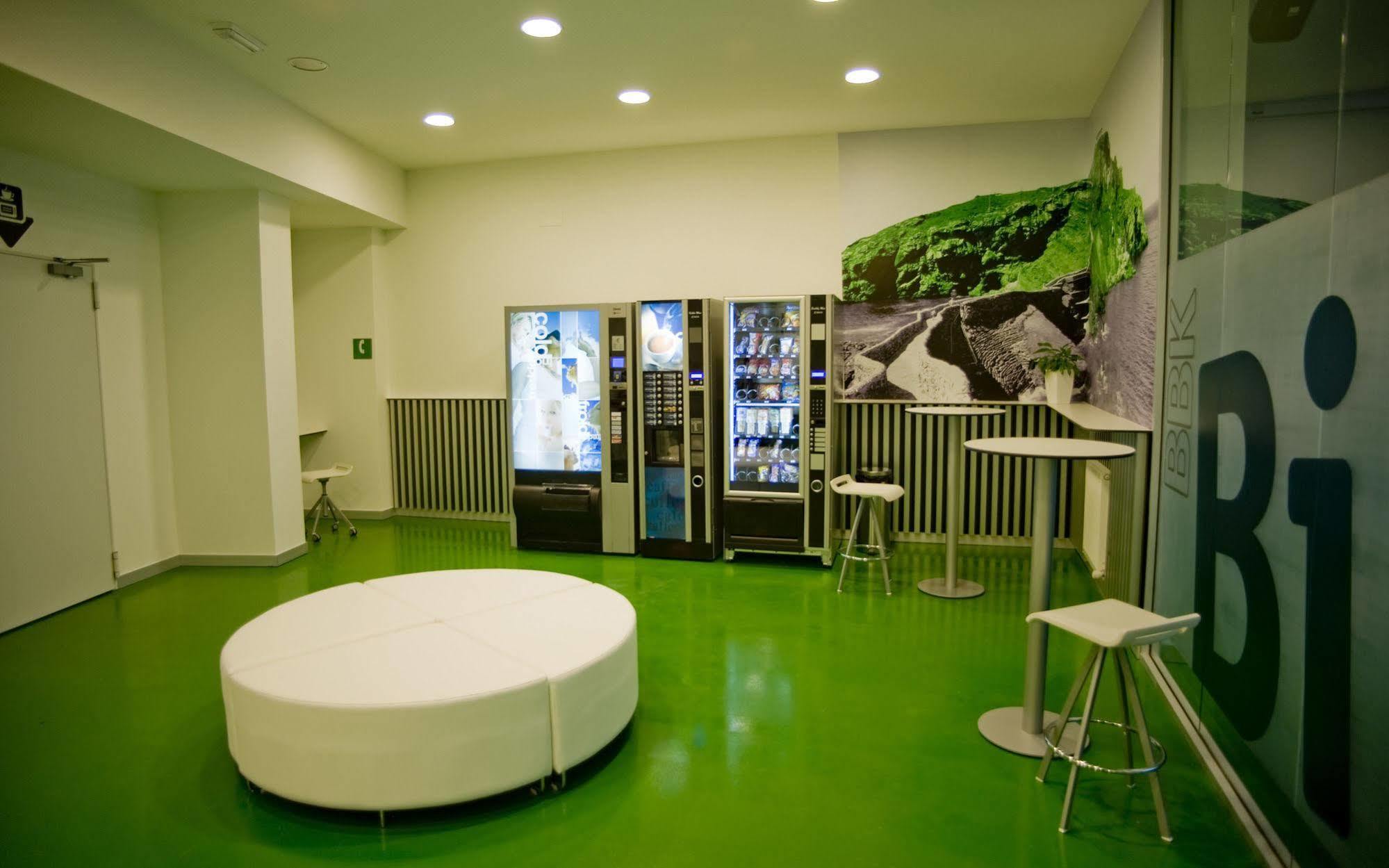 Bbk Bilbao Good Hostel Екстер'єр фото